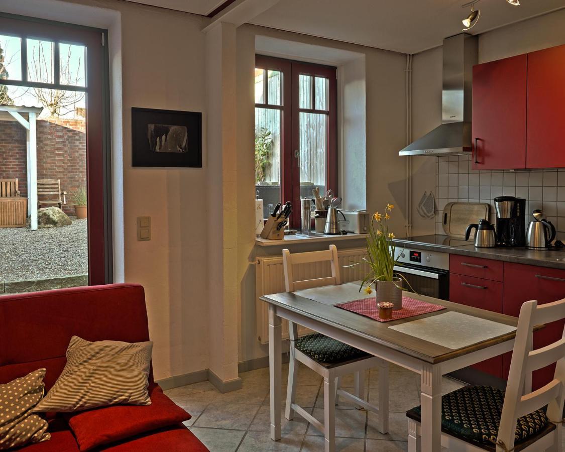 Gemuetliches Ferienhaus - Ankommen Und Wohlfuehlen ฮูซุม ภายนอก รูปภาพ